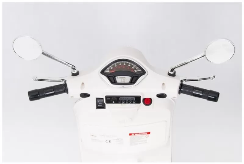 Vespa GTS Piaggio 12V Blanca volante