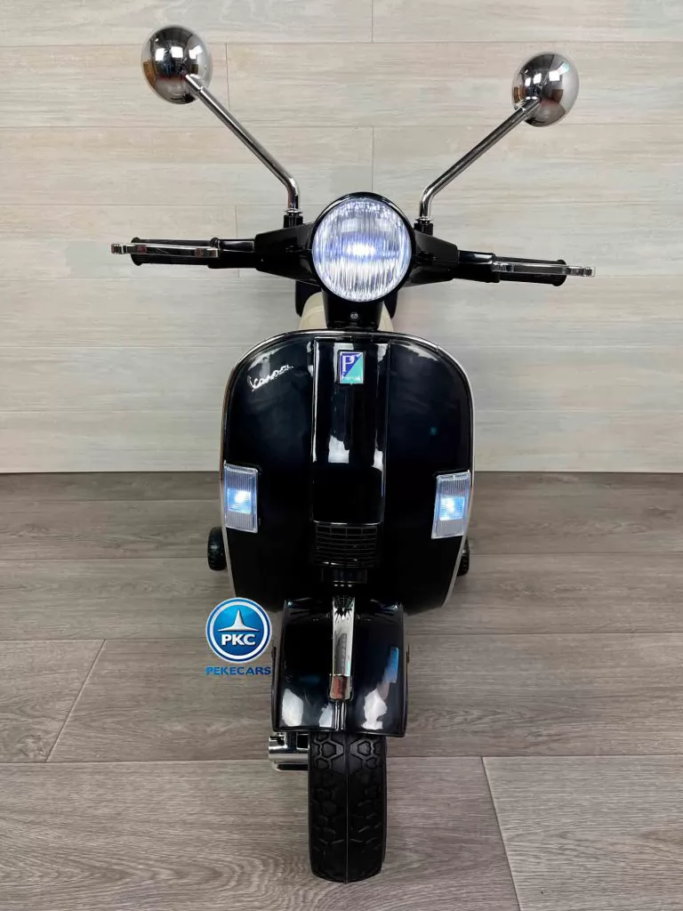 Moto electrica para niños Vespa Clasica Piaggio 12V Negra vista de frente