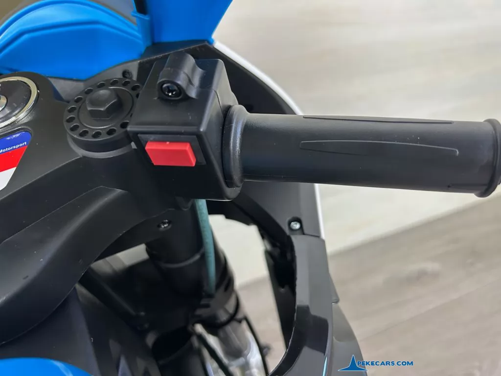 Moto eléctrica para niños BMW S1000RR BLANCA acelerador
