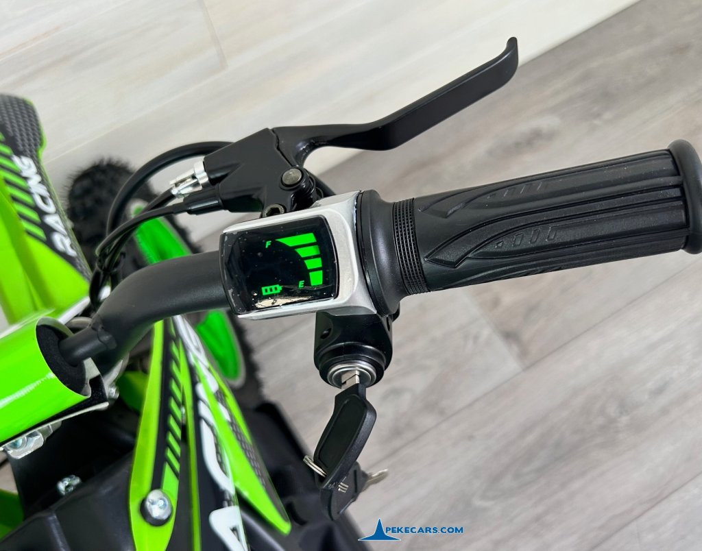 Moto electrica para niños Dirk 36V 800W Verde indicador batería