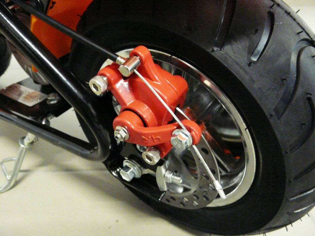 Moto electrica para niños Pekecars 24V 250W Rosa ruedas neumaticas