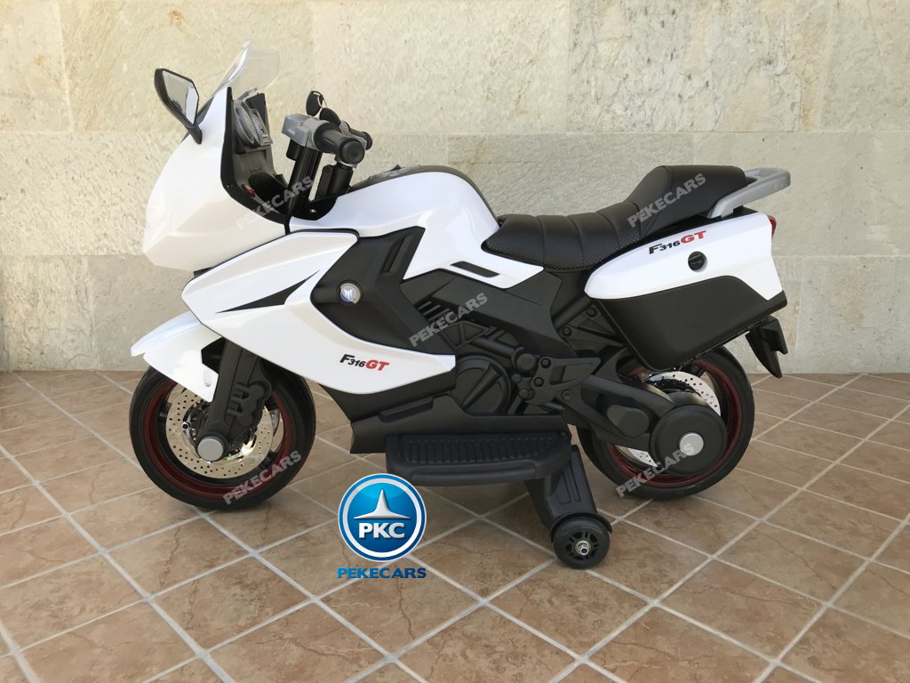 Moto BMW Style C 650 GT Blanca perspectiva