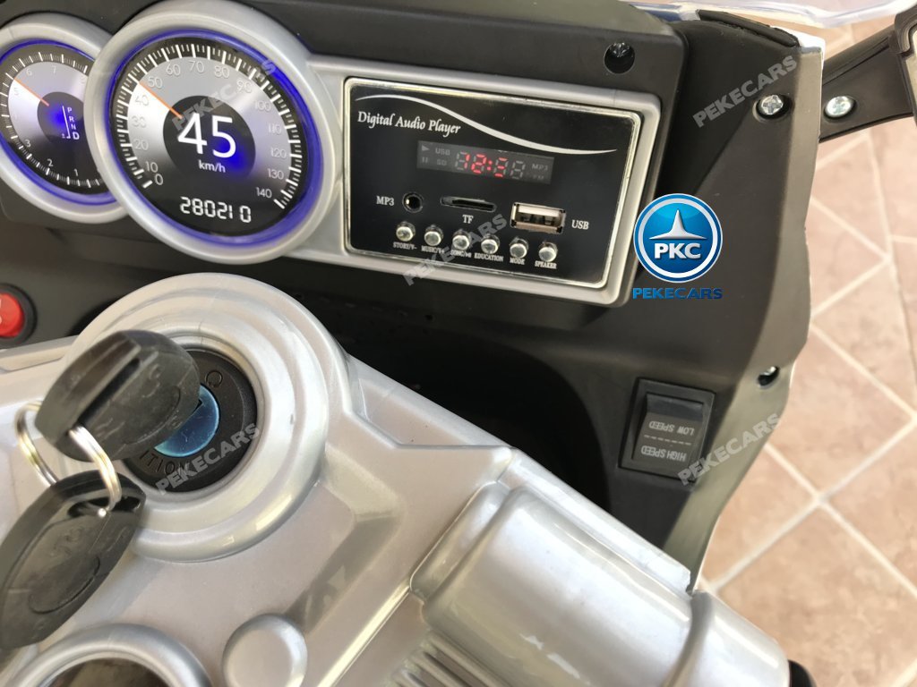 Moto electrica para niños BMW Style C 650 GT 12V Blanca conexion USB