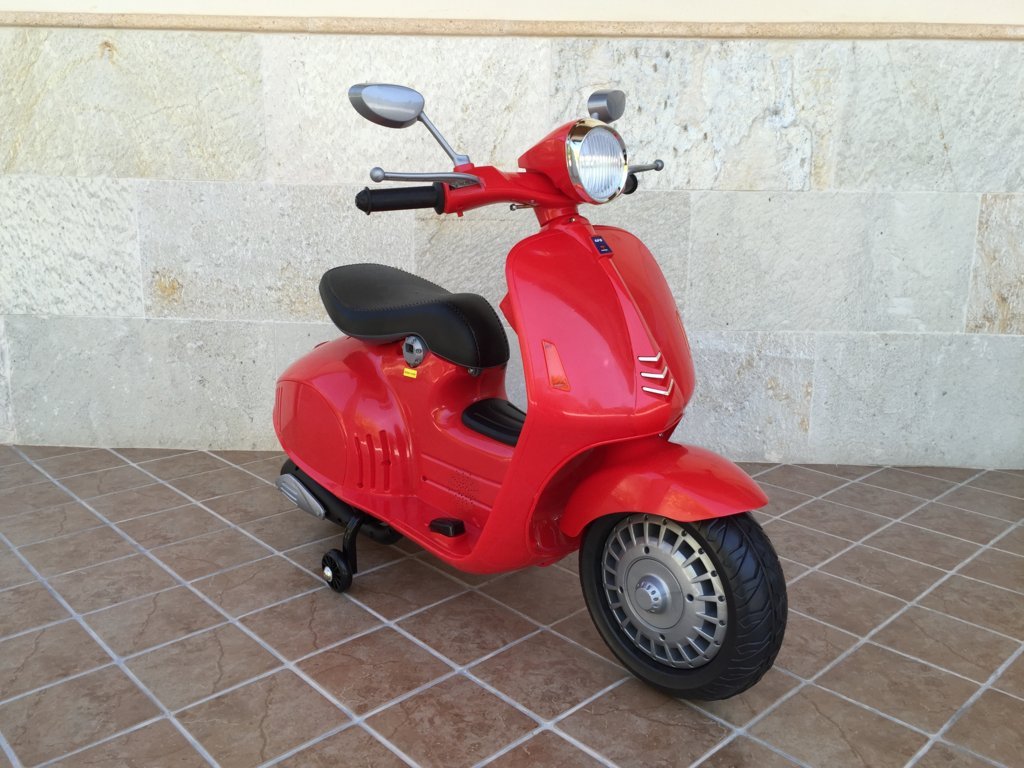 Vespa style 12V Roja