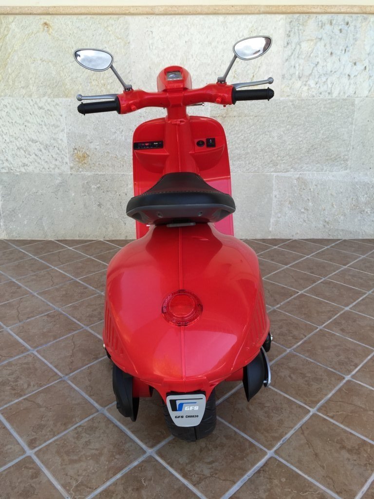Vespa style 12V Roja trasera