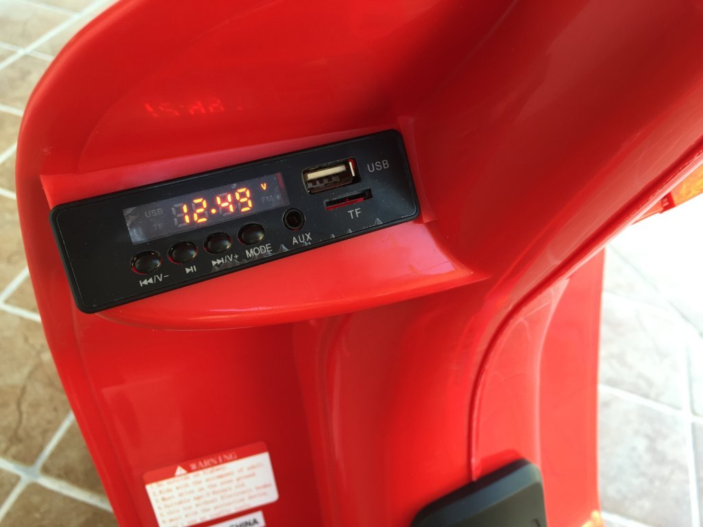 Vespa style 12V Roja display de sonido