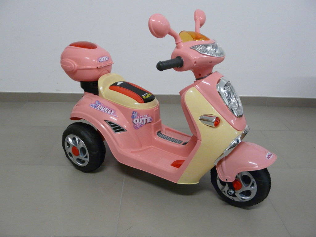 Trimoto Vespa Style rosa 6V para niños Pekecars