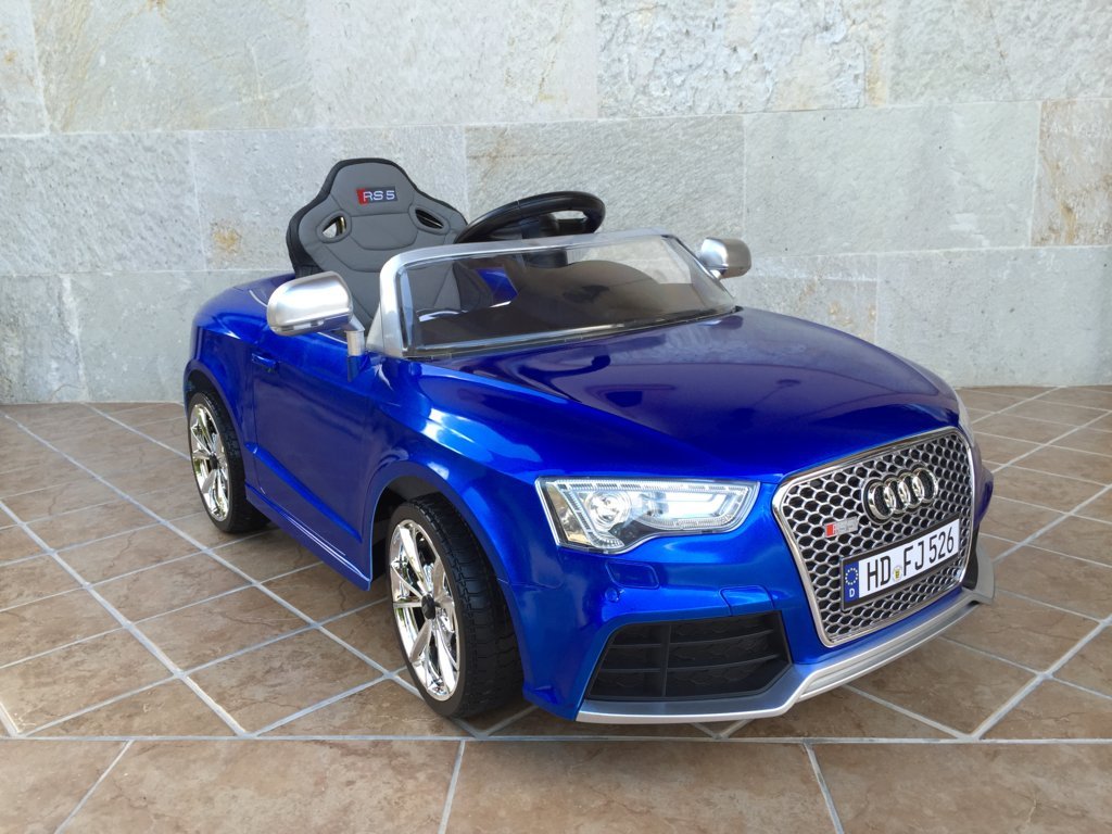 Audi Rs5 azul frontal ladeado