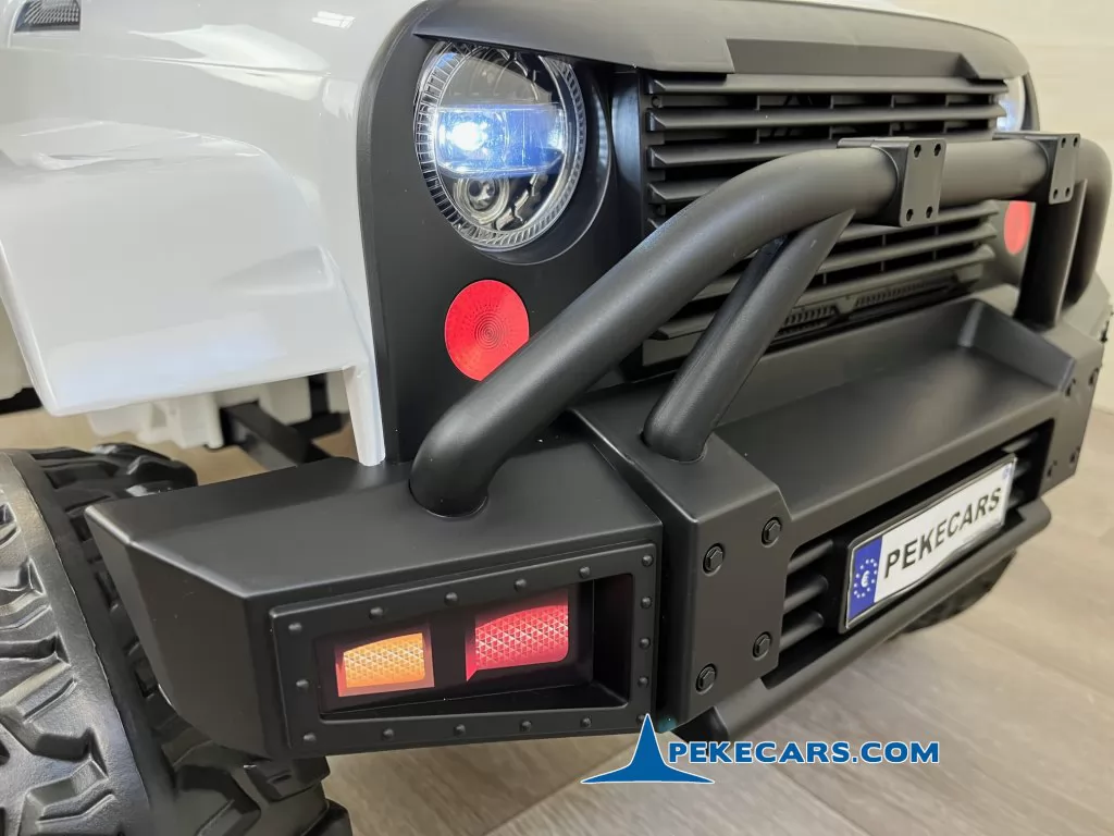 Jeep Mountain King 12V 2.4G Blanco