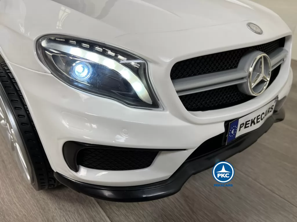Coche eléctrico para niños mercedes GLA45 Blanco