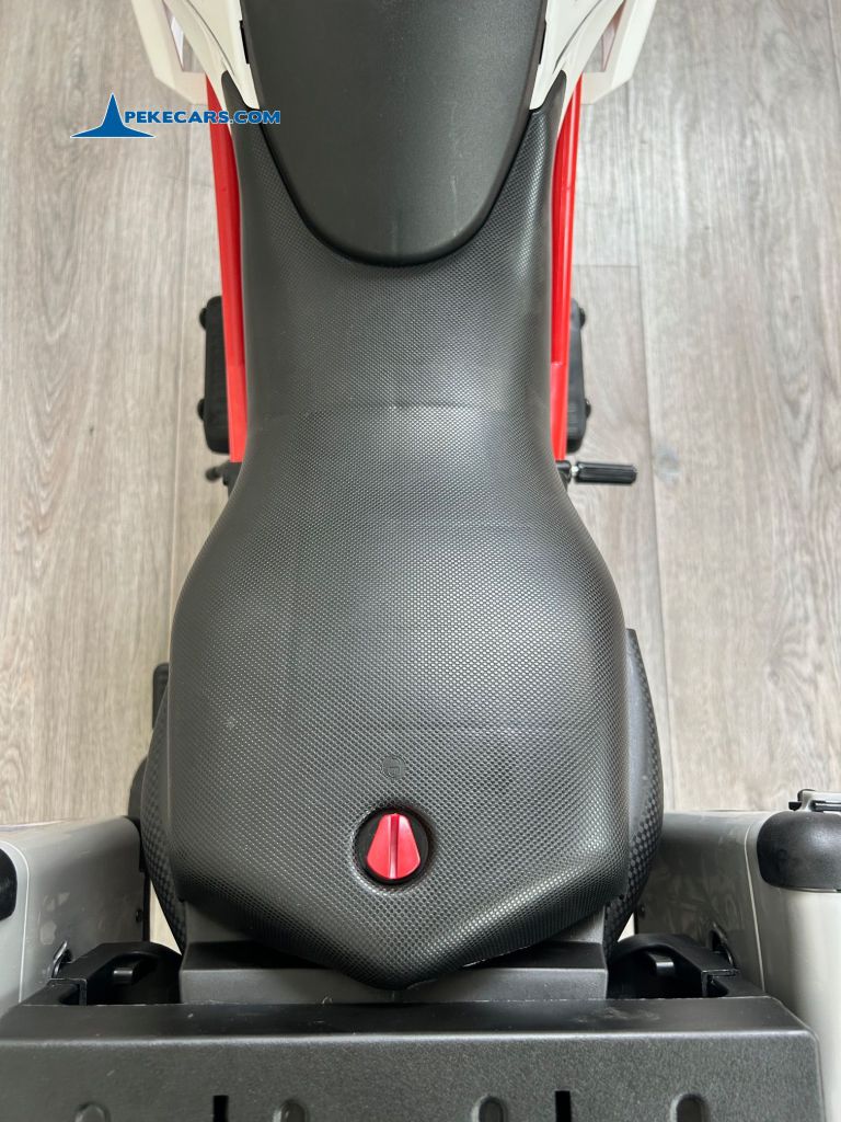 moto hypercross 12v outlet