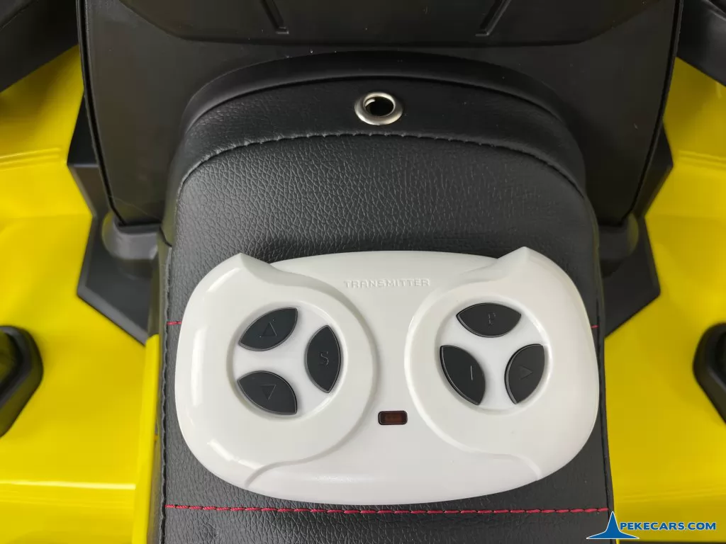 Quad eléctrico para niños Desert 12V 2.4G Amarillo mando