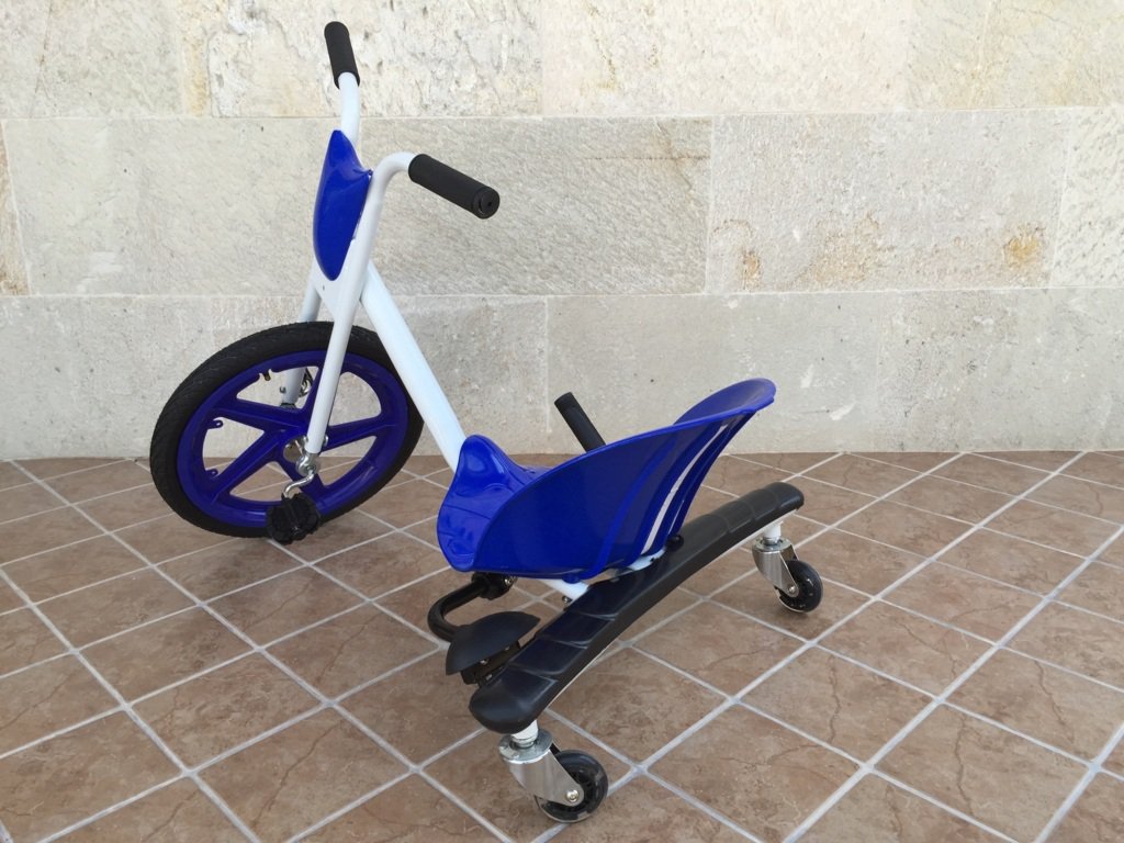 Triciclo Pekecars 360º con Chispas Azul atras
