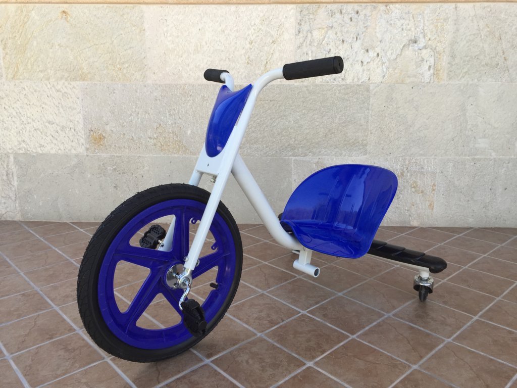 Triciclo 360º Pekecars Azul perspectiva