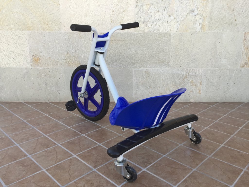 Triciclo 360º Pekecars Azul atras