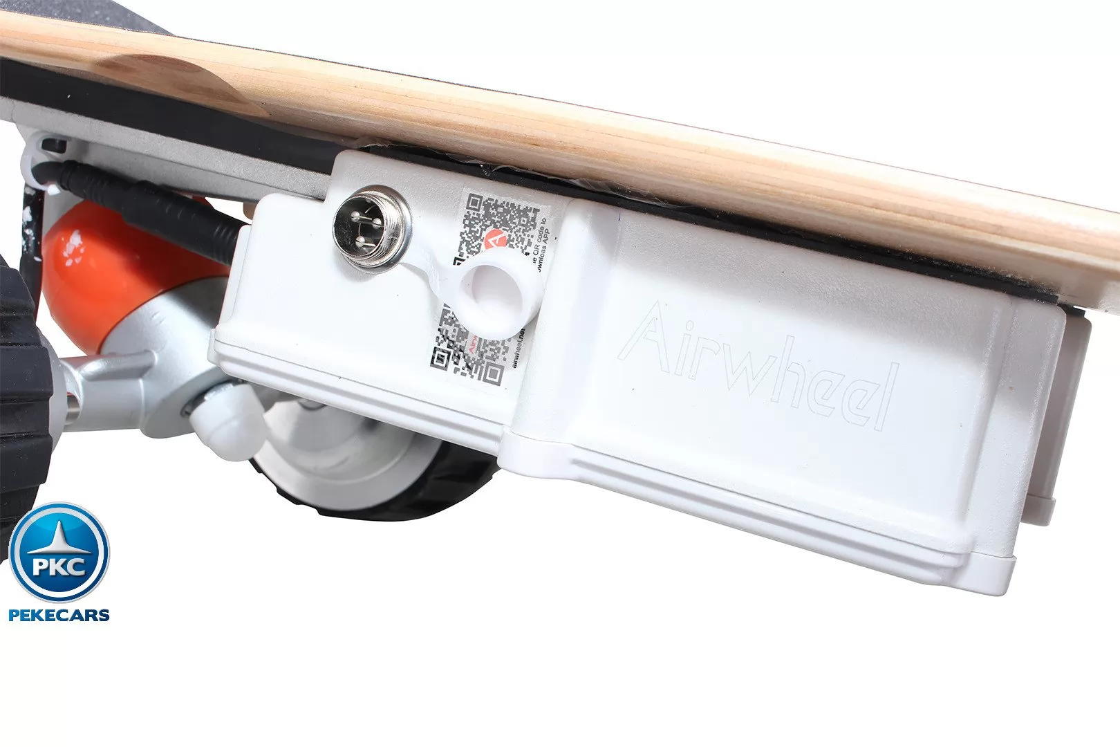 SKATEBOARD AIRWHEEL M3 350W 36V NEGRO 2.4G - 10
