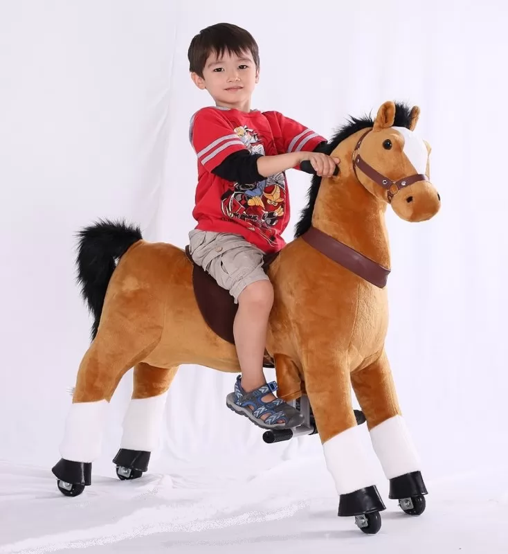 Pekepony Benjamin Pequeño - con niño