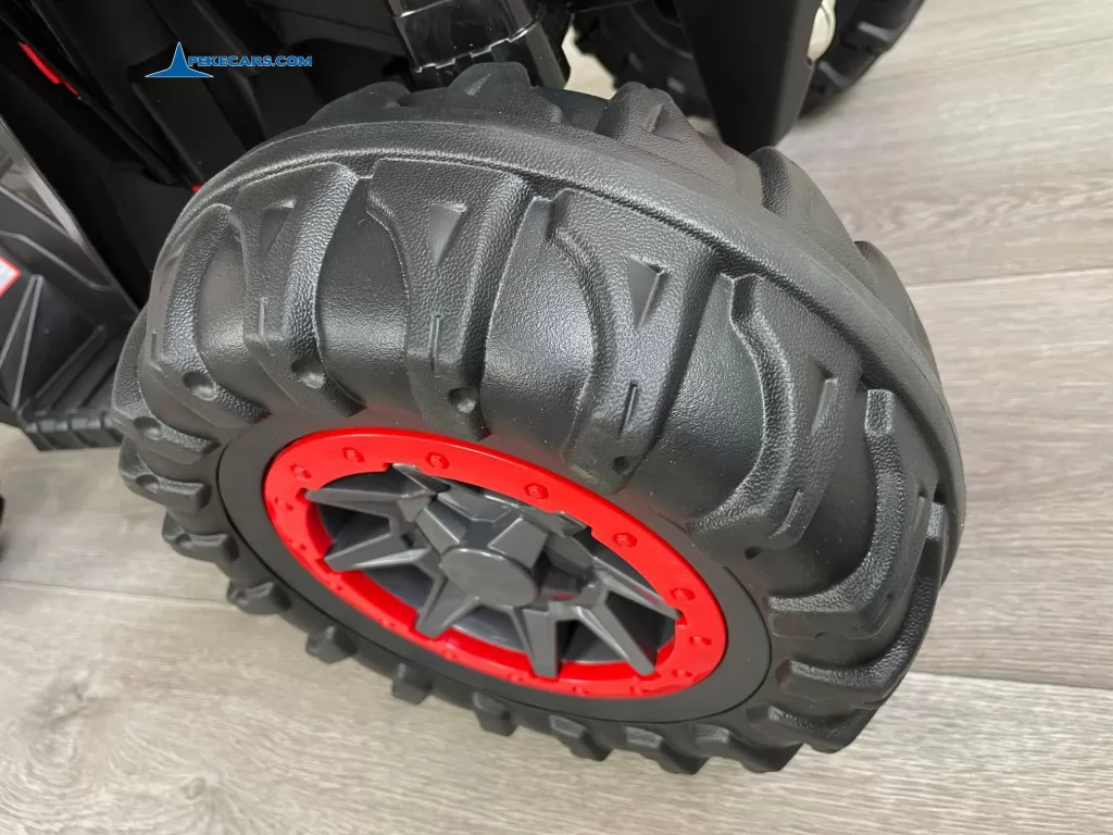 Quad Eléctrico ATR 12V 2.4G Rojo de niños vista rueda