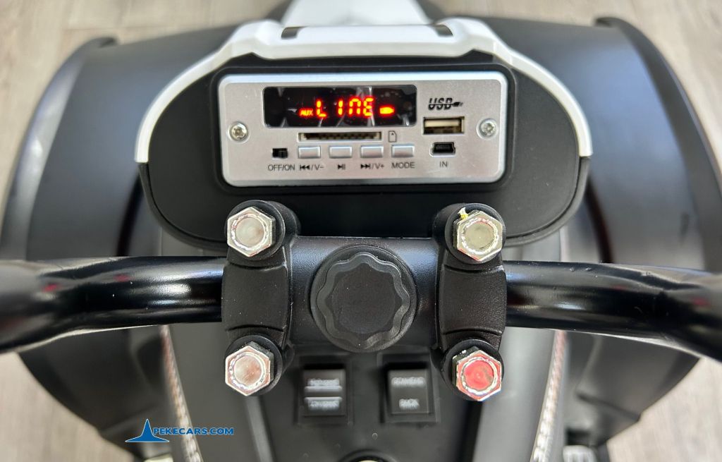 Quad Eléctrico Infantil Giga Quad 12V Blanco