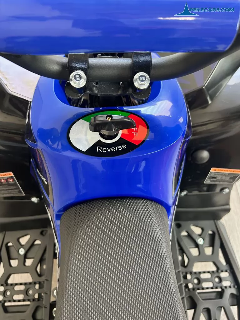 Quad Avenger 48V 1000W Azul para niños interruptor
