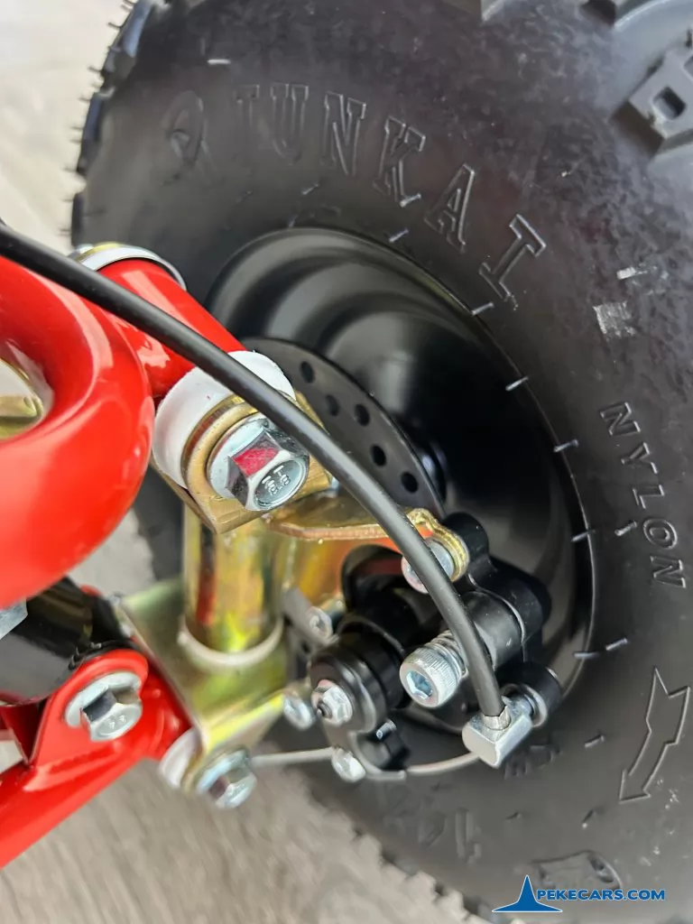 Quad Avenger 48V 1000W Rojosuspensiones ruedas