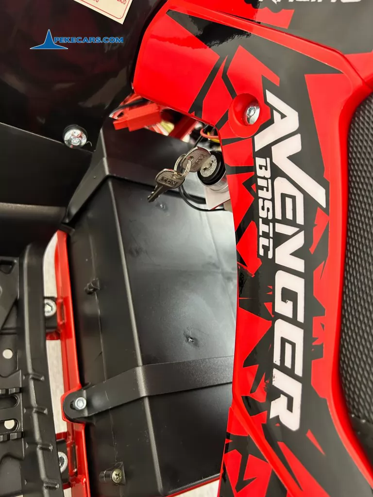 Quad Avenger 48V 1000W Rojo detalle baterias