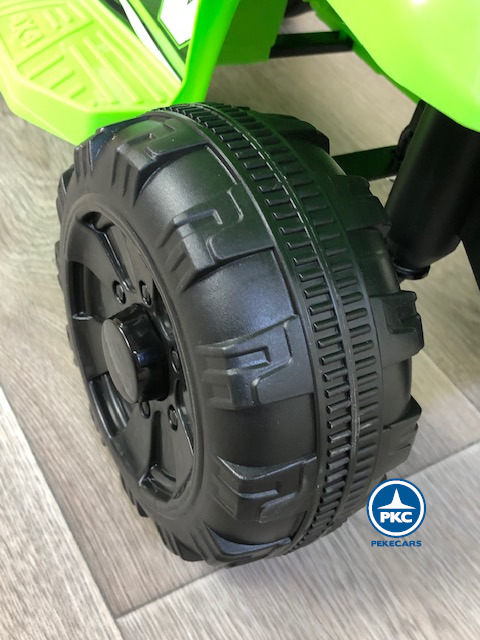 Quad Champion 5000 6V verde ruedas
