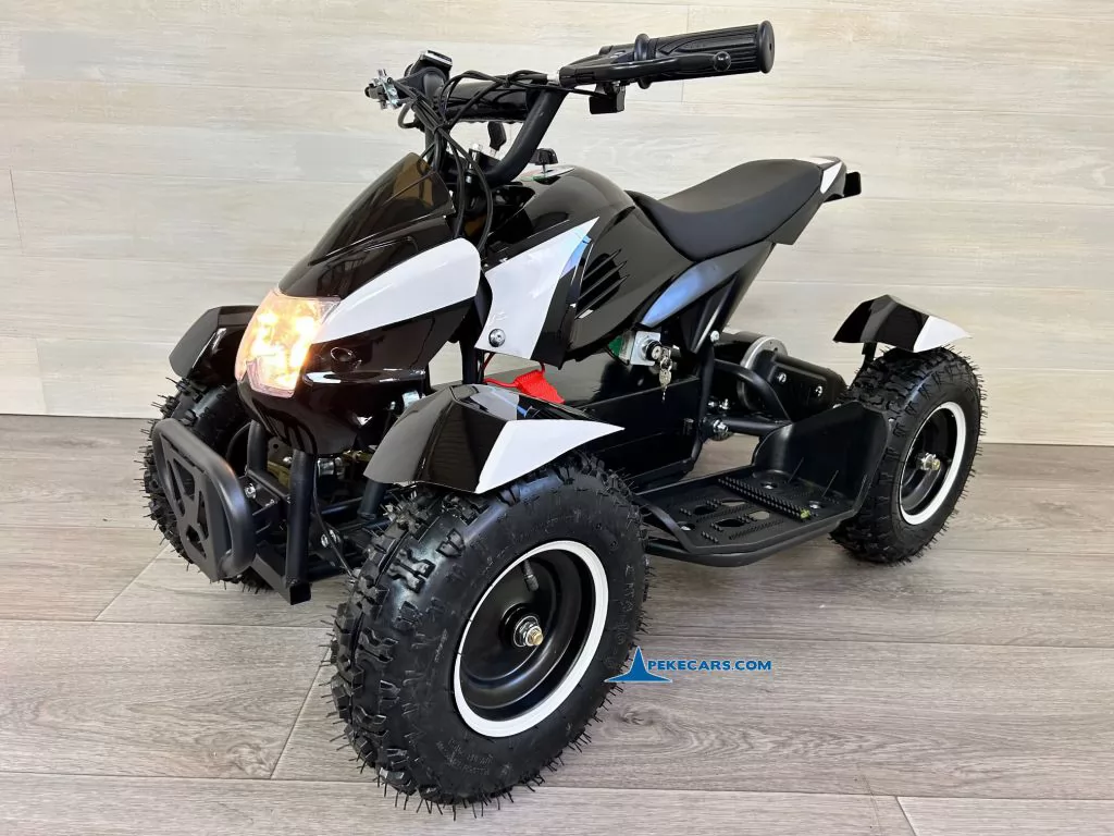 Quad Cobra 36V 800W Blanco perspectiva