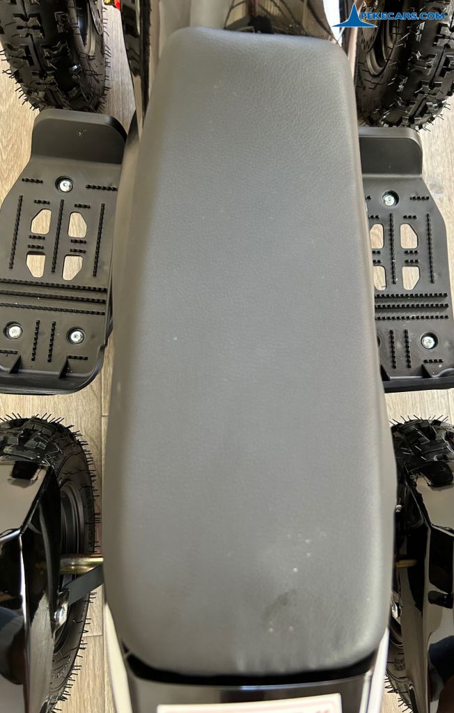 Quad Cobra 36V 800W Blanco asiento