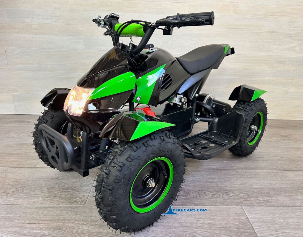 Quad Cobra 36V 800W Verde perspectiva