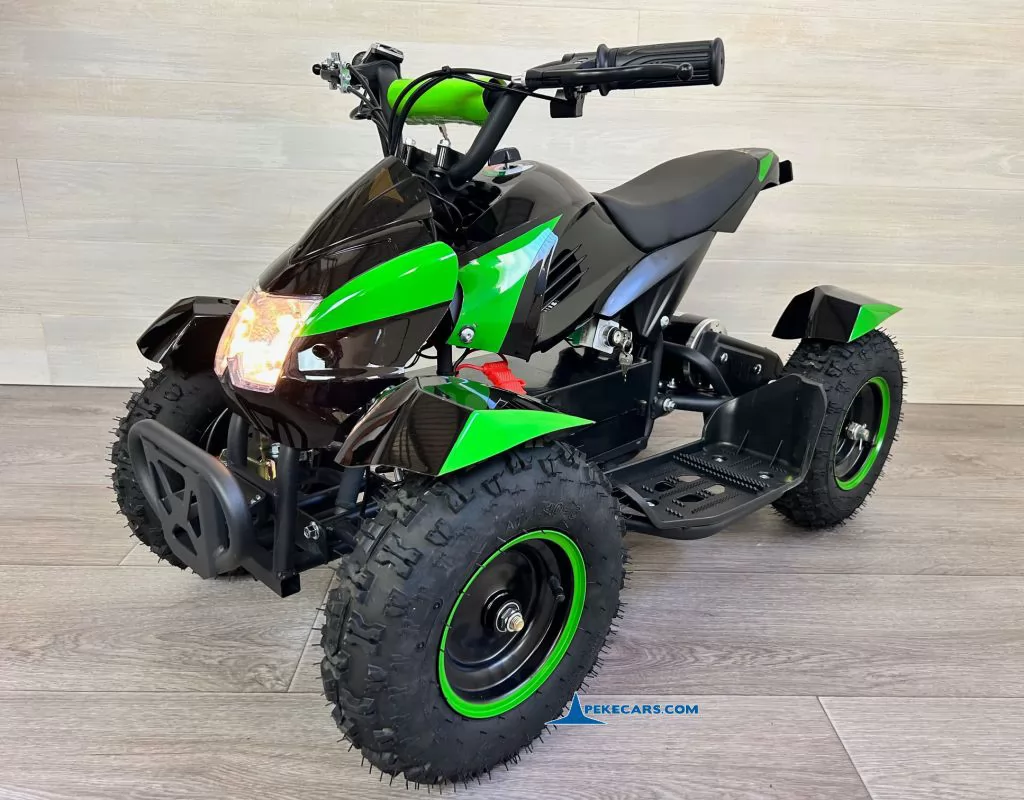 Quad Cobra 36V 800W Verde perspectiva