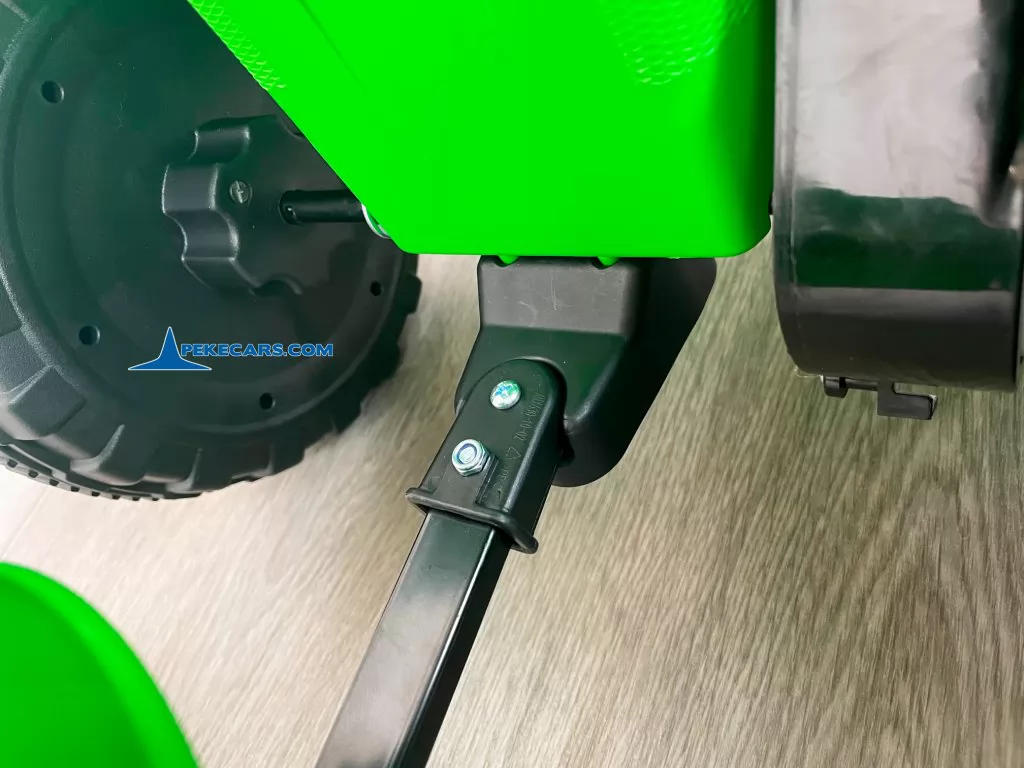 Quad Electrico Racing Speed 6V Verde con Remolque detalle encganche
