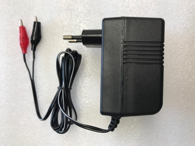 CARGADOR DE BATERÍA EXTERNO |