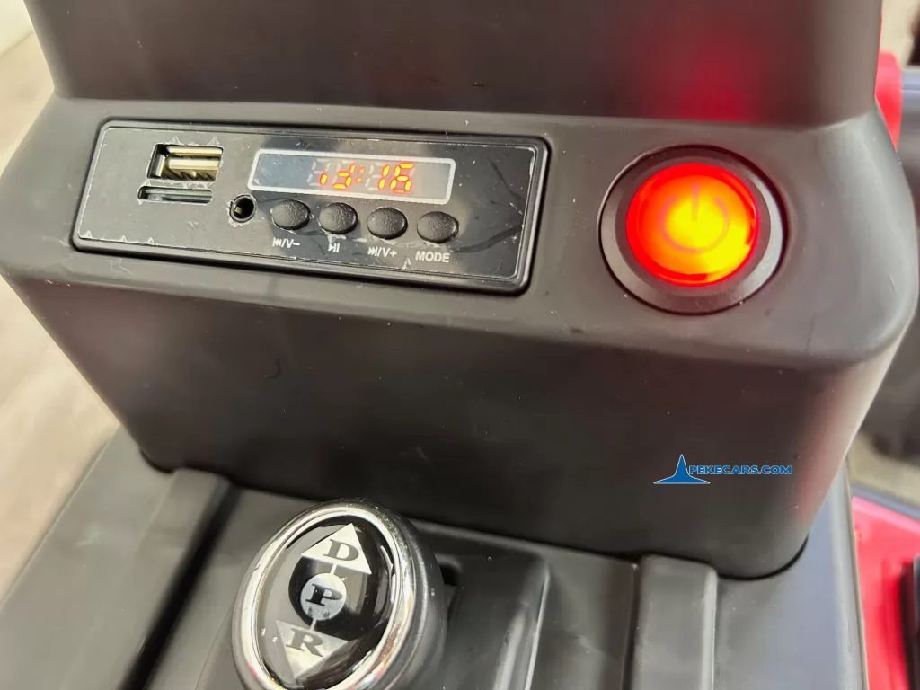 tractores infantiles peketrac 4200 12v rojo musica radio mp3