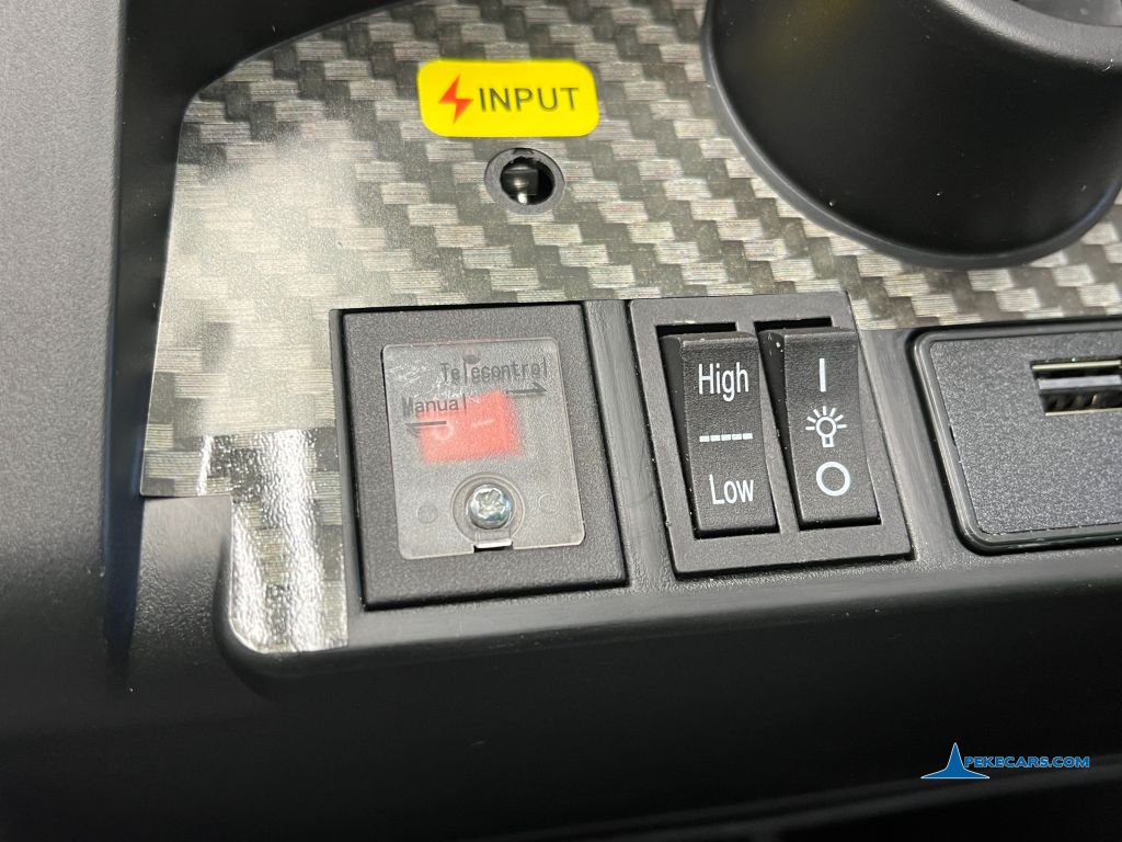 Tractor Electrico Peketrac 5200 con Remolque 2.4G 24V Azul panel
