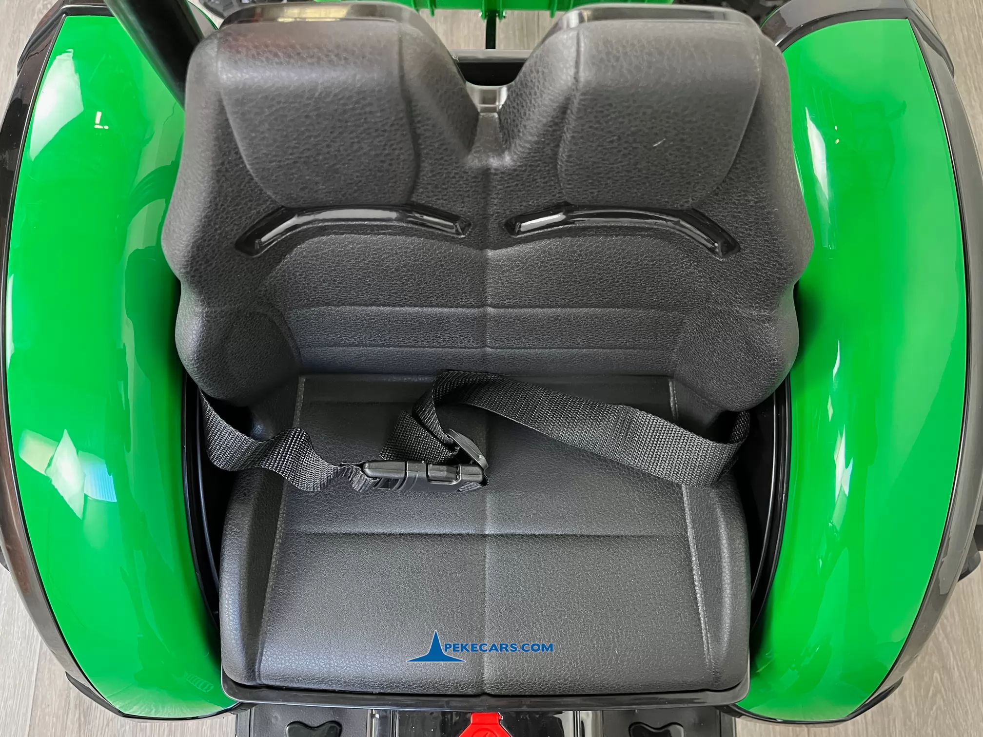 tractor de bateria peketrac 9100 verde asiento