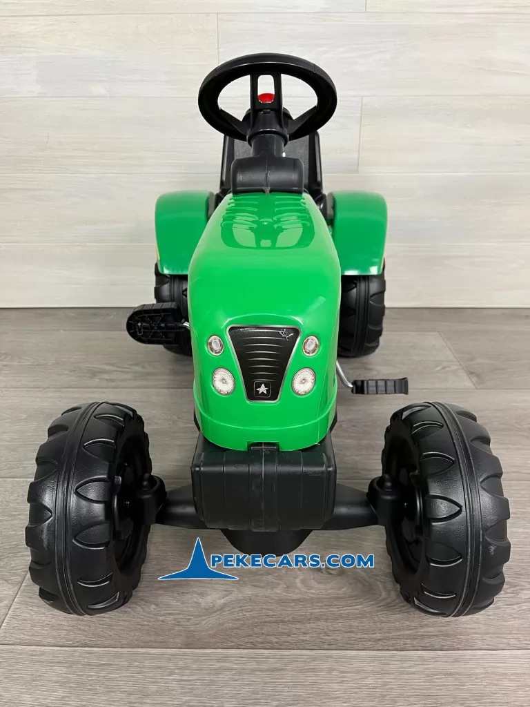 Tractor a pedales para niños 3001 con remolque vista frontal