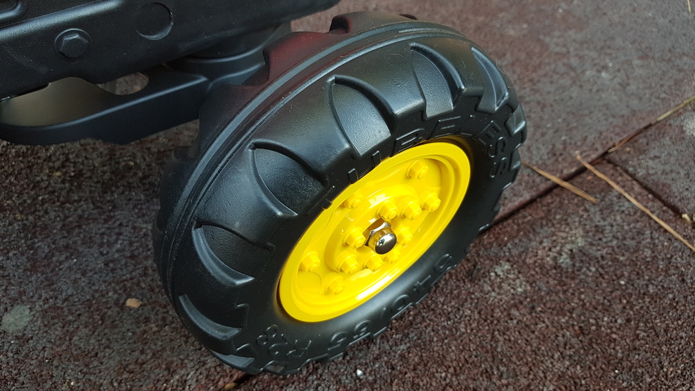 TRACTOR A PEDALES 3003 CON PALA - rueda