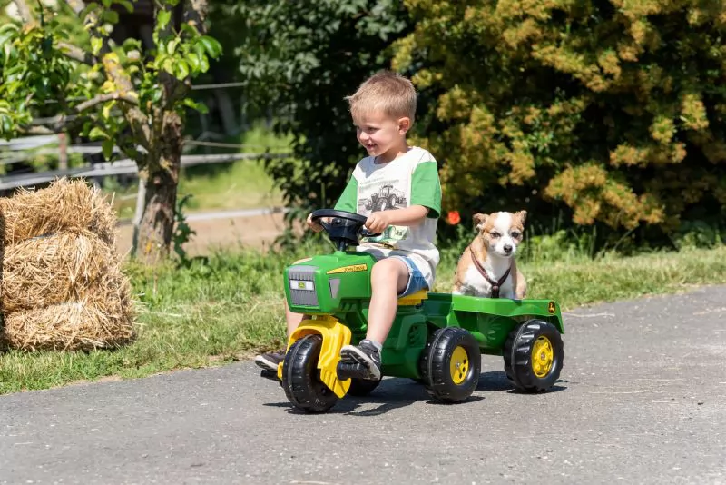 Tractor para niños a pedales de tres ruedas con remolque rollyTrac John Deere
