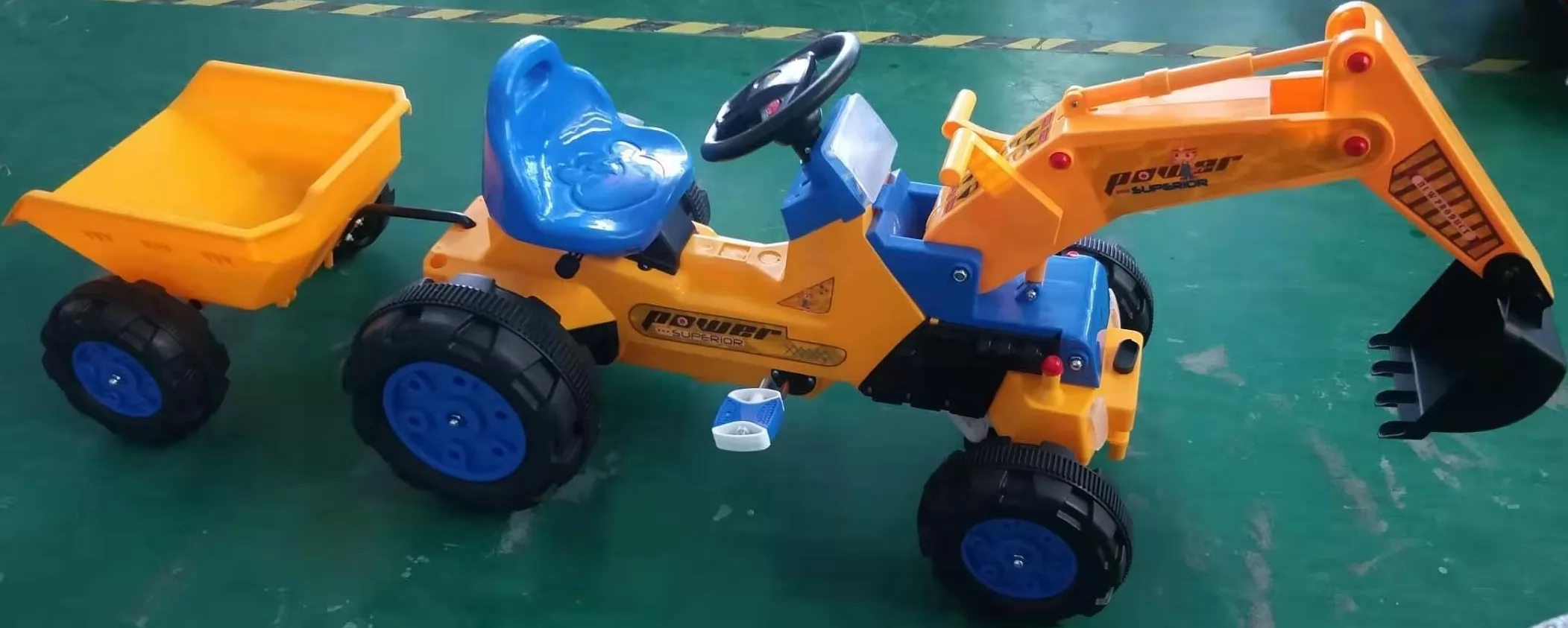 Tractor de pedales power superior Amarillo