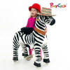 Ponycycle cebra marty pequeño con niña